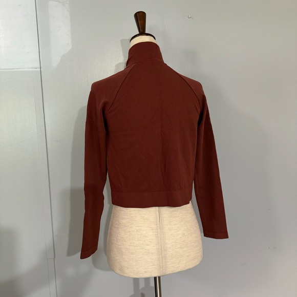 Fabletics Activewear Workout Top Size Small - Picture 2 of 8